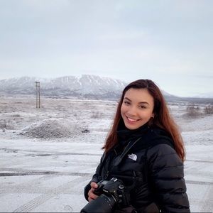 Meet your Posher, Corinne